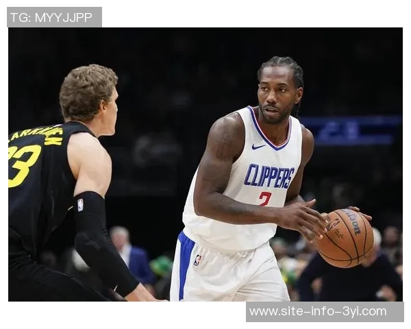 小卡表现起伏不定17投9中斩获22分8篮板6助攻三分球全失落空